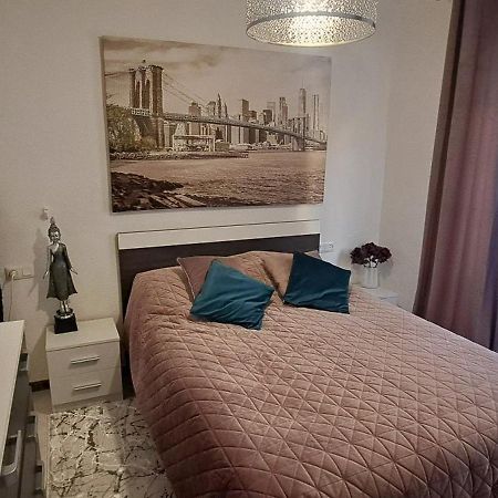 Apartament Jakub De Lux Torrevieja Eksteriør bilde